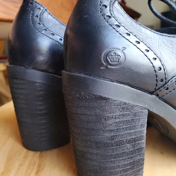 Born Lace Up Leather Oxford Heels - Picture 4 of 8